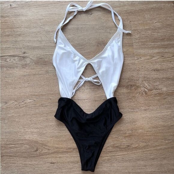 (NWT) Fashion Nova | Two Tone Halter Monokini - Size Small - Picture 4 of 6